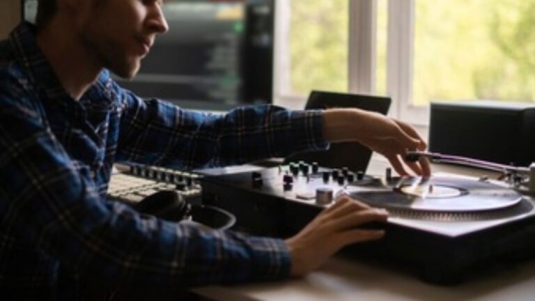 Top 13 Best Speakers for vinyl