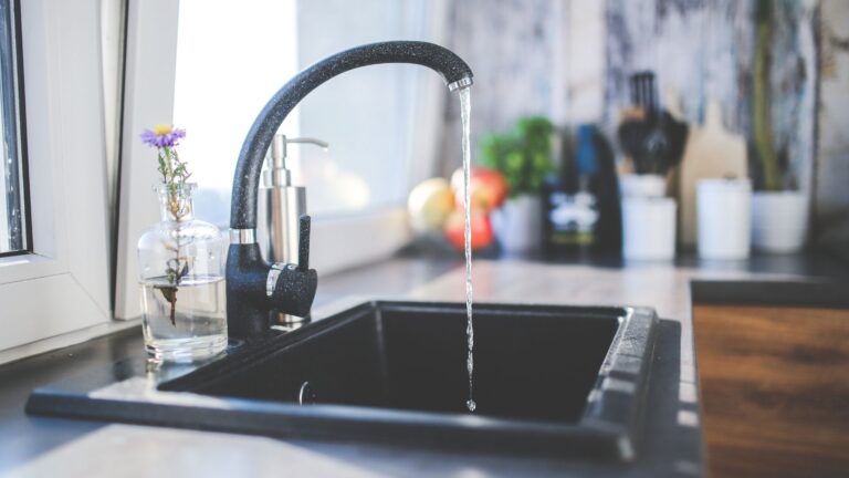 Top 13 best touchless kitchen faucets