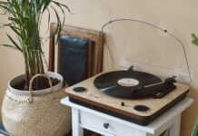 Top 13 best turntable under $200