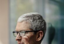 Apple Denies Favouring Its Apps Over Competitors’ tim cook