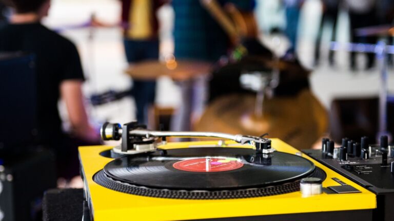 Top 13 best record players in 2022
