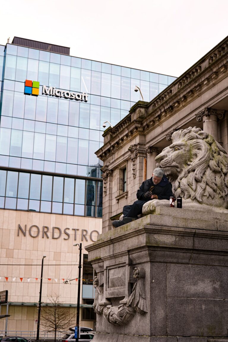 Microsoft in negotiations to buy Discord for more than $10 billion