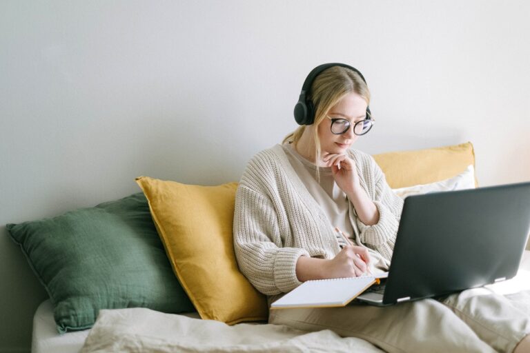 Top 6 eLearning Vendors To Choose From In 2022