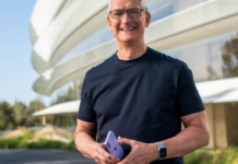 Tim Cook, Apple’s CEO, receives a $750 million bonus