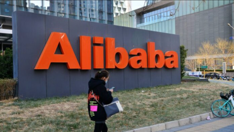 The lawsuit against an ex-Alibaba employee accused of sexual assault has been dropped by a Chinese court