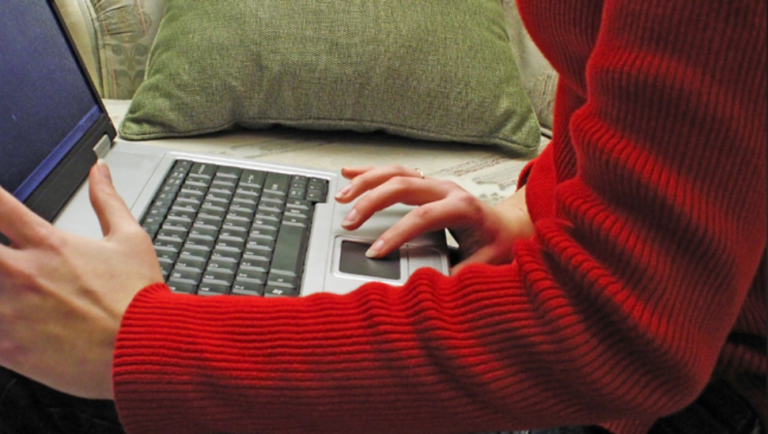 100 women were lured into a Nigerian romance scam