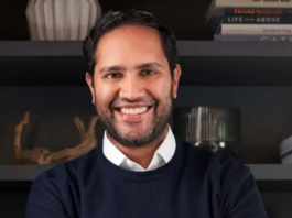 900 people in the United States have been laid off as a result of Zoom