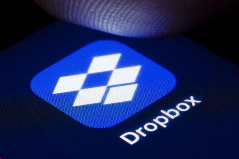 Dropbox is forcing users to upgrade to access files offline.